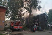 В ночь на 9 июня в центре Кирова загорелся жилой дом