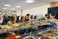 В школах Кирова после мытья котлет нашли 200 нарушений питания детей