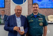 Директор филиала «КЧХК» награжден медалью МЧС