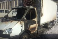 В Кировской области на стоянке загорелась ГАЗель: водитель получил ожоги