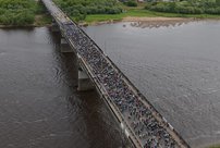 Фоторепортаж: тысячи паломников отправились в Великорецкий крестный ход