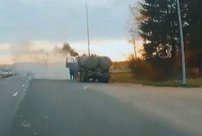 В Кировской области на трассе вспыхнул грузовик