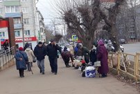 Кировские депутаты одобрили штрафы бабушкам на улицах за торговлю