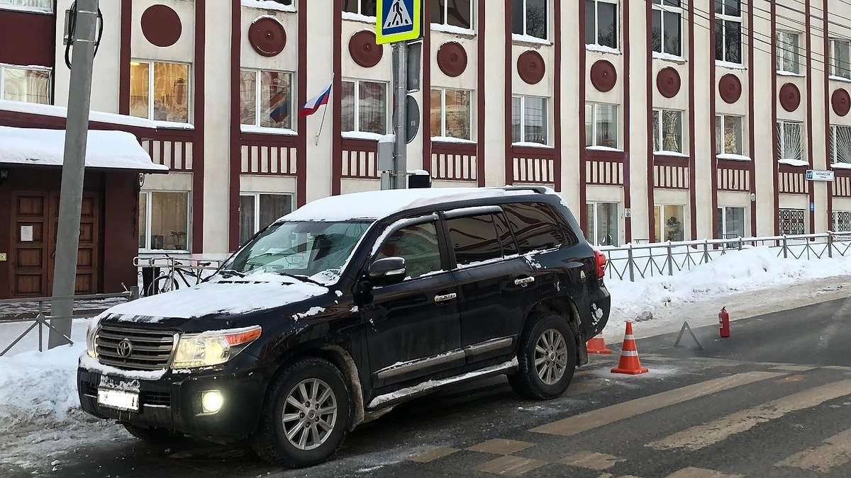 В Кирове "Лэнд Крузер" сбил двух женщин на пешеходном переходе