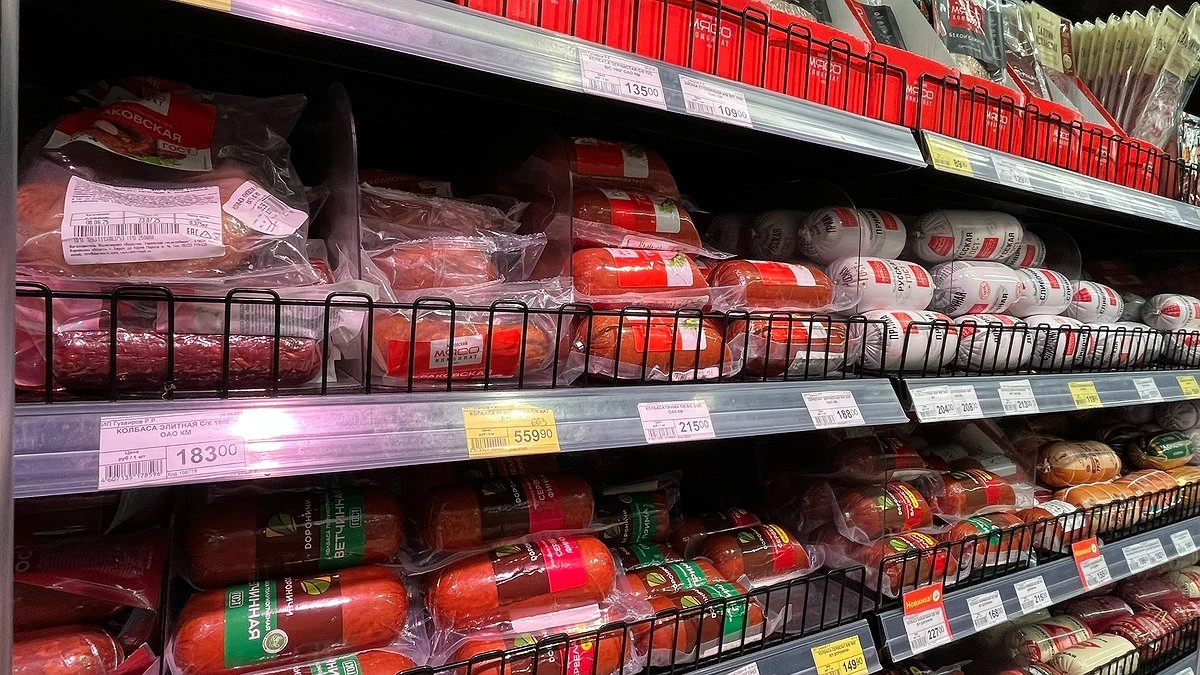 Палка мерзкой гадости: Роскачество назвало колбасу, которая оказалась самой ненадёжной и её лучше не покупать