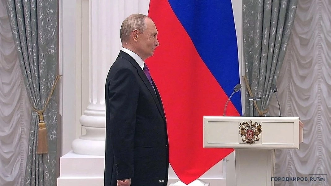 Путин наградил директора спиртоводочного завода и главу сельского поселения в Кировской области