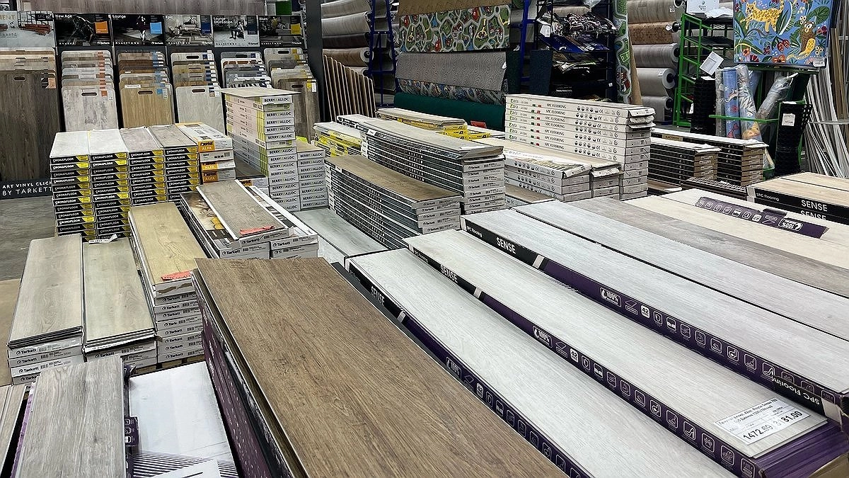 Главная картинка новости: Какая подложка под ламинат прослужит дольше: сравниваем полиэтилен, пенополистирол, пробку и хвойные плиты - советы мастеров