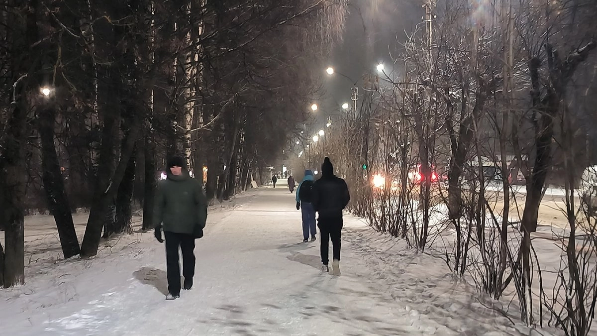 Главная картинка новости: Почему не стоит говорить людям, что у вас все хорошо: касается даже родных и друзей