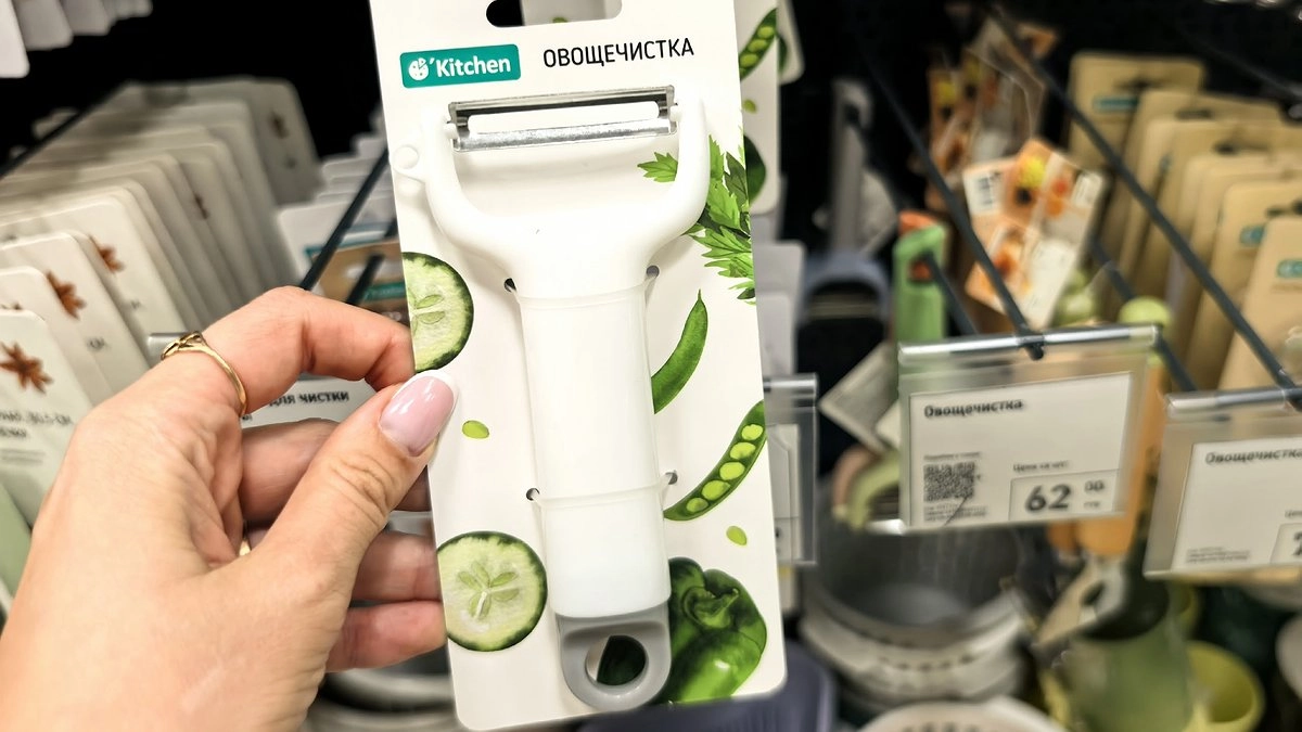 Овощечистка за 49 ₽, набор для выпечки за 99 ₽ и кролик за 399 ₽: 9 полезных находок из Fix Price для кухни и дома