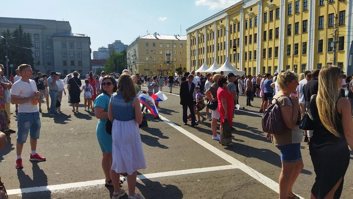 Отдохнуть не получится: Минтруд переносит майские каникулы - выходные изменили из-за ситуации в стране