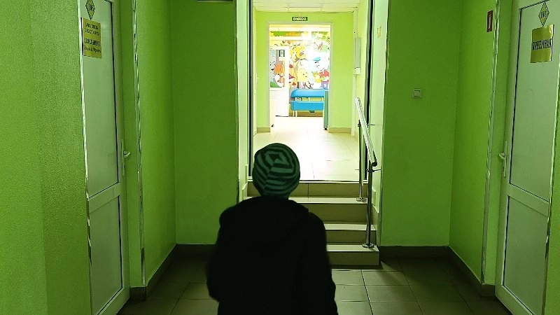 Ребенка с редкой болезнью оставили без лекарств в Кирове