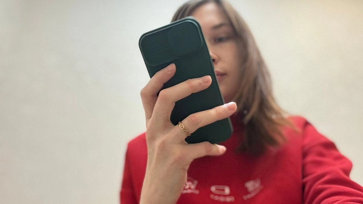 Главная картинка новости: Код из СМС — как паспорт: Fuzzy Logic Labs предупреждает о новой волне атак через домовые чаты