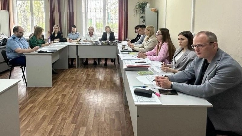 Главная картинка новости: Кировская полиция поймала 11 пьяных детей