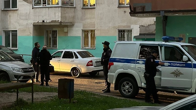 Жителей Кирова начали грабить прямо в лифтах
