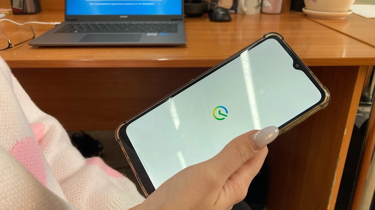 Россияне в марте стали массово закрывать счета в Сбере: что происходит