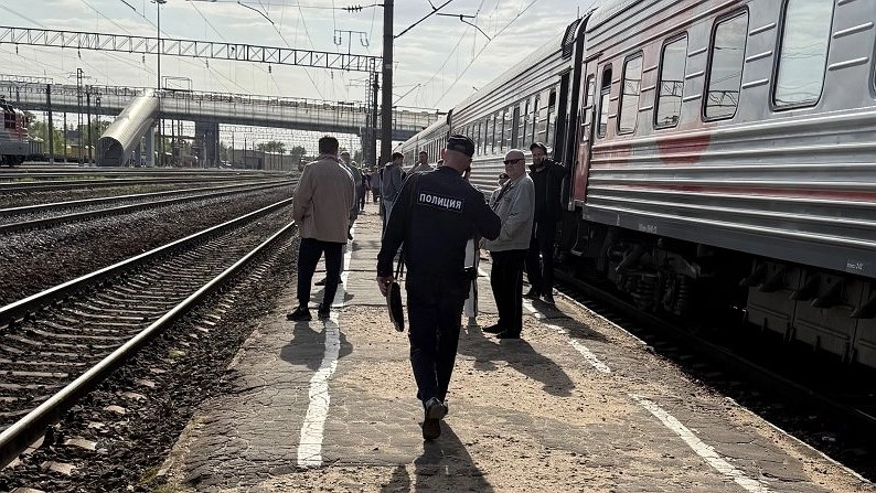 Мертвого мужчину нашли на вокзале под Кировом