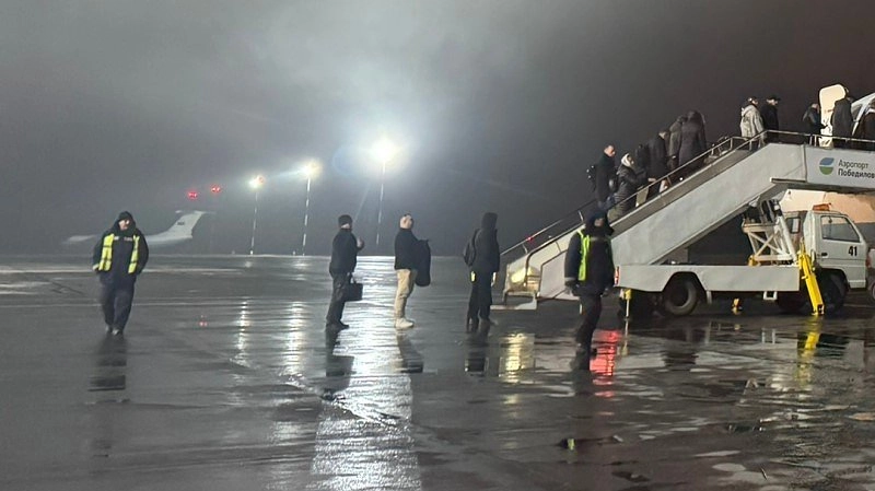 Билеты на самолет из Кирова до Махачкалы стоят от 9 тысяч рублей