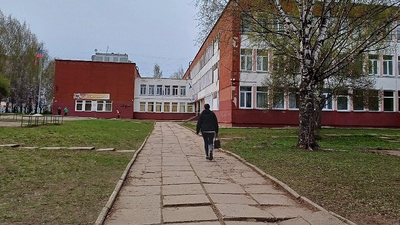 Кировским учителям повысят зарплату с 1 января