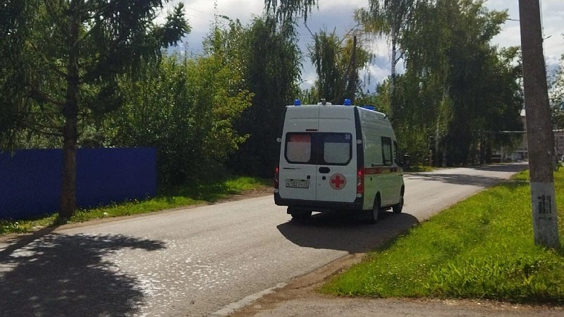 В доме под Кировом нашли изрезанного мужчину