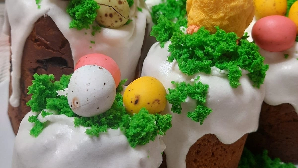 Идеальная глазурь для кулича: на вкус как белый шоколад, готовится за 2 минуты, не трескается