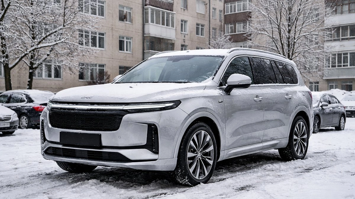 Главная картинка новости: Китайская "пустышка" за 7 млн рублей стала кирпичом:  честное мнение владельцев LiXiang L9