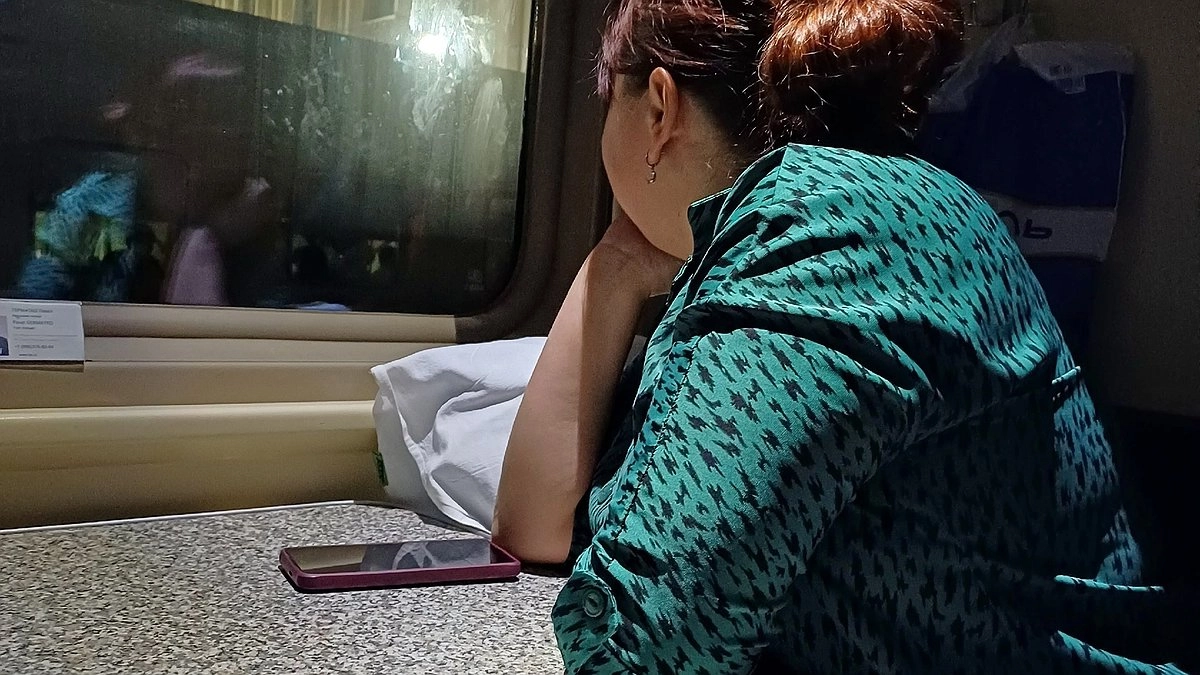 «Не хочу к себе идти — там дети!» Выкупил все места в купе, но его занял посторонний и не хотел уходить