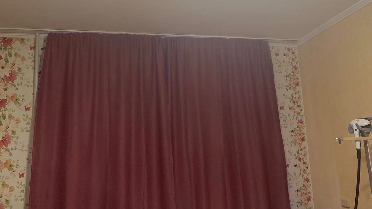 Главная картинка новости: Такие шторы уже давно не в моде: дизайнеры подсказали новые тренды в текстиле для гостиной в 2026 году