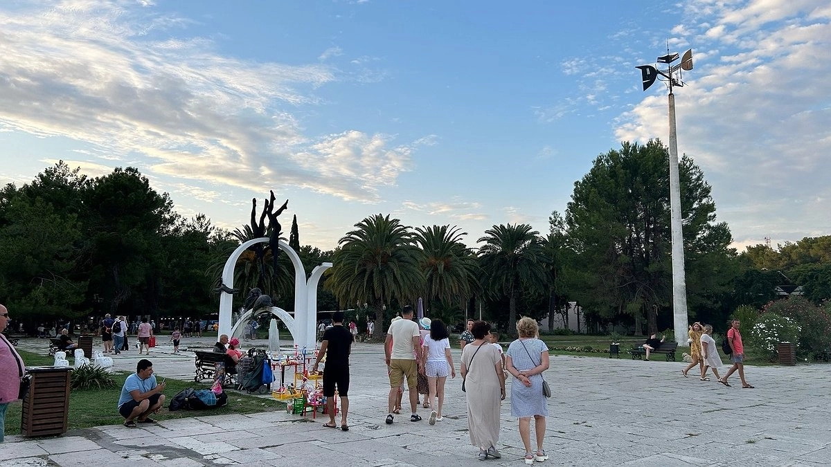 Здесь не любят русских: 4 курорта, где русскоговорящих туристов терпят стиснув зубы — даже чаевые не спасут