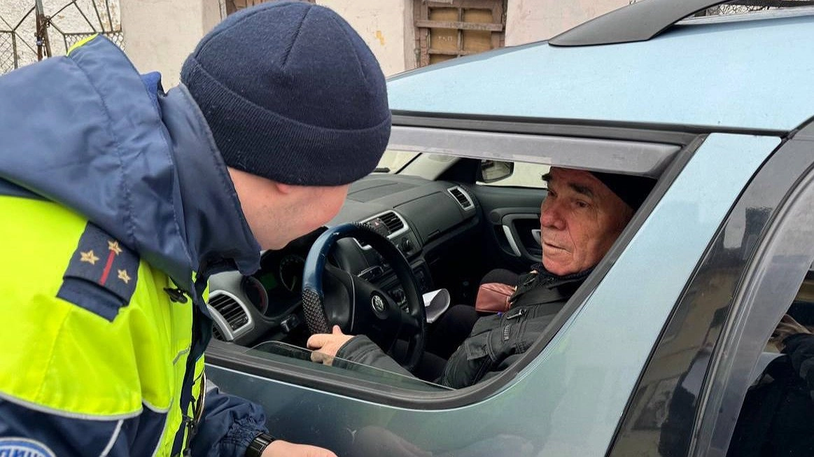 Главная картинка новости: Эти фразы опасно говорить инспектору ГАИ: запомните их как таблицу умножения