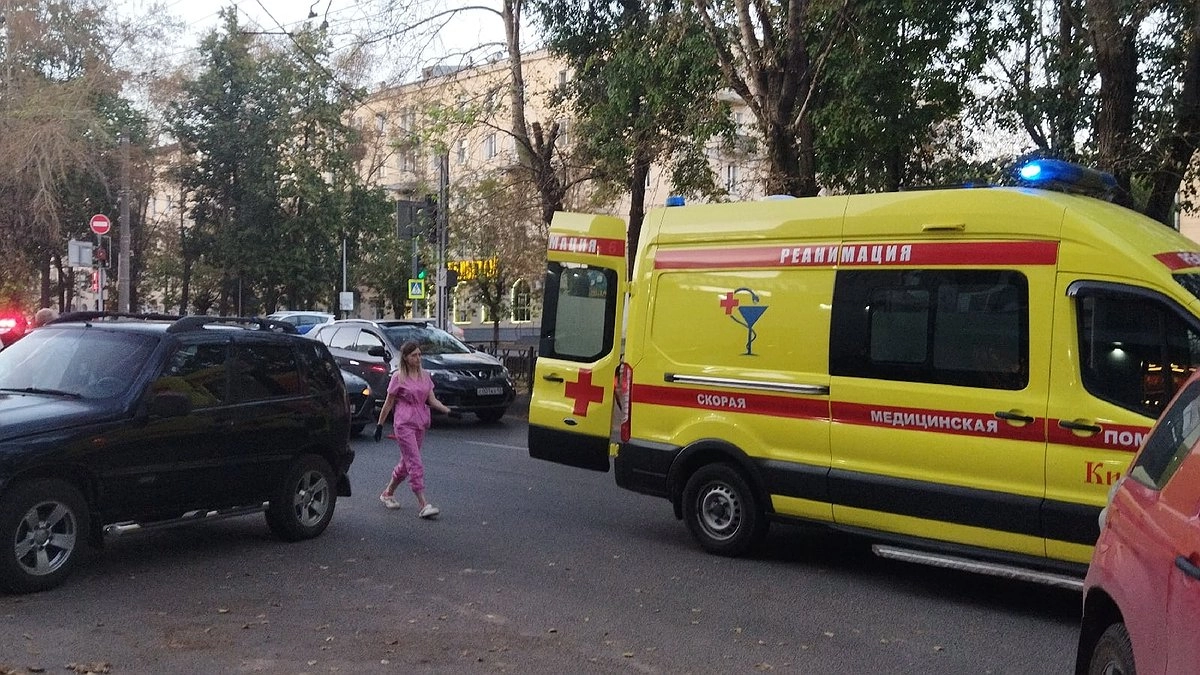В Кирове мужчина набросился с палкой на незнакомца