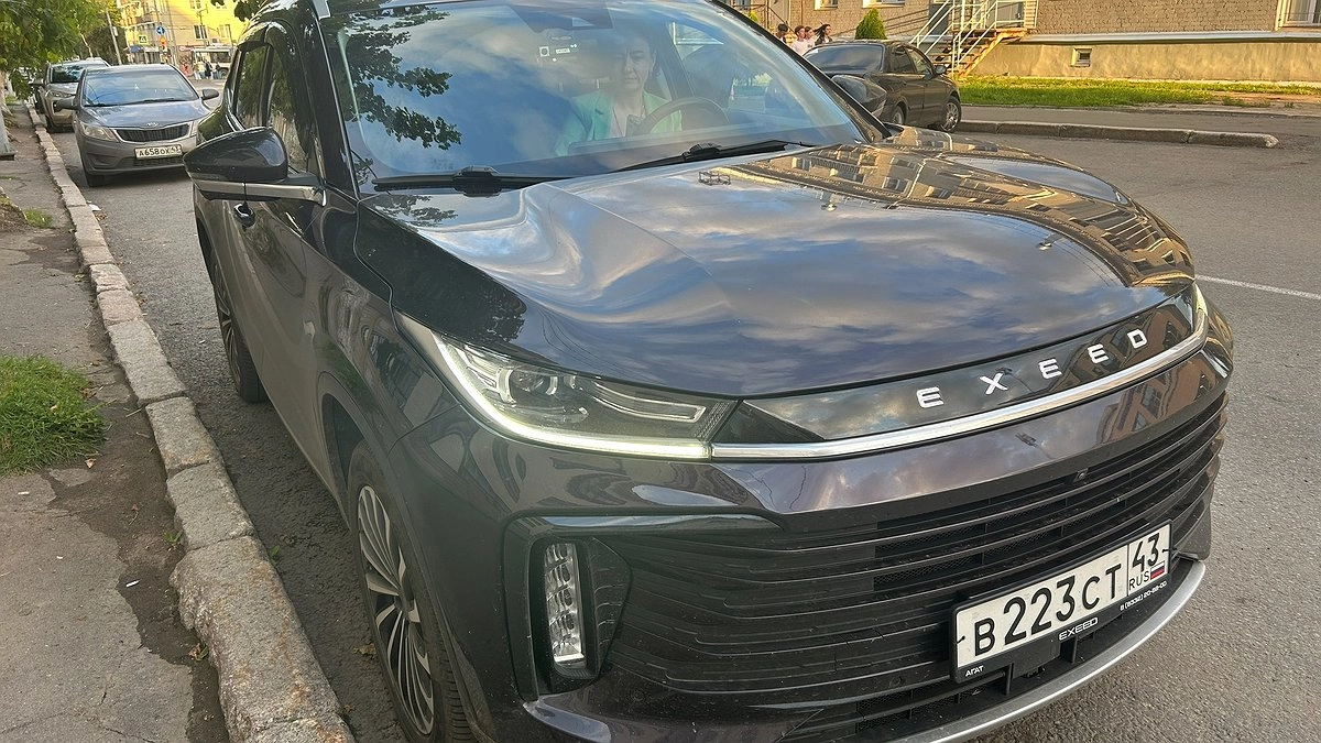 Главная картинка новости: Ближний свет днём больше не обязателен? Почему водители всё чаще ездят без фар: мифы и правда ПДД-2025