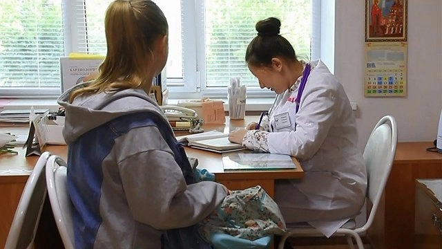 В Арбажском районе медсестра на родительском собрании раскрыла врачебную тайну