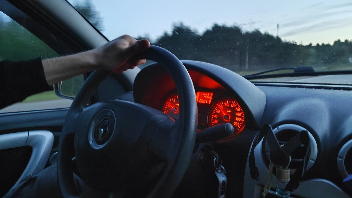 Только одна скорость гарантирует минимальный расход топлива — стоит превысить её, и бак опустеет в два раза быстрее