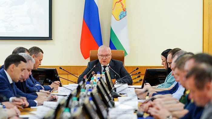 О судьбе кировчан с выбитыми стеклами от ракетного удара сообщили власти