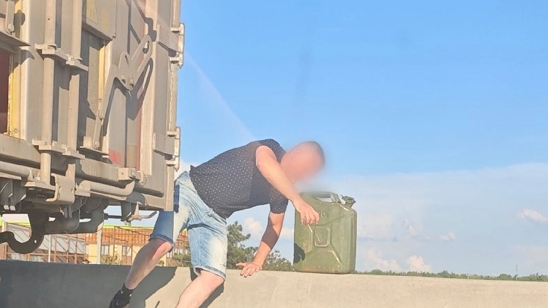 Где купить бензин в канистры в Кирове: адреса заправок