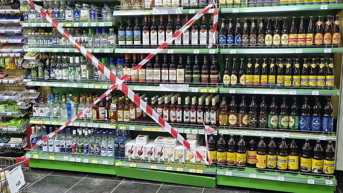 В России предложили запретить продажу алкоголя с начала декабря до конца новогодних каникул