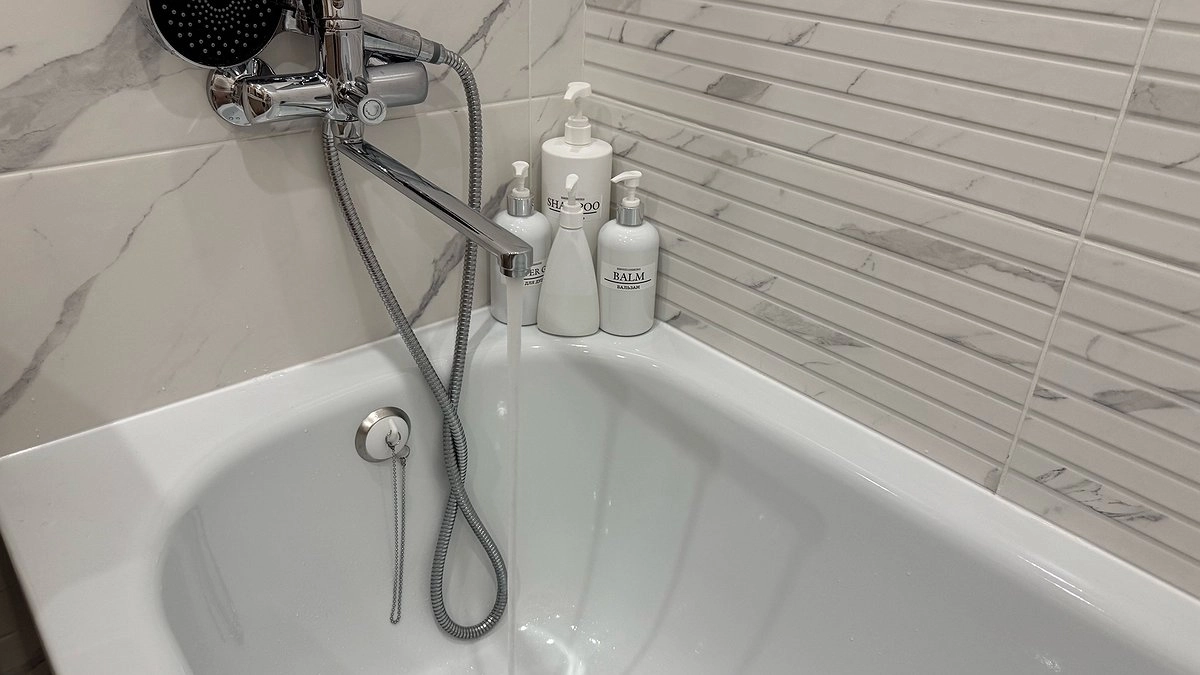 Как почистить ванну за 3 копейки и без вредной химии: простой трюк творит чудеса – ни налета, ни ржавчины