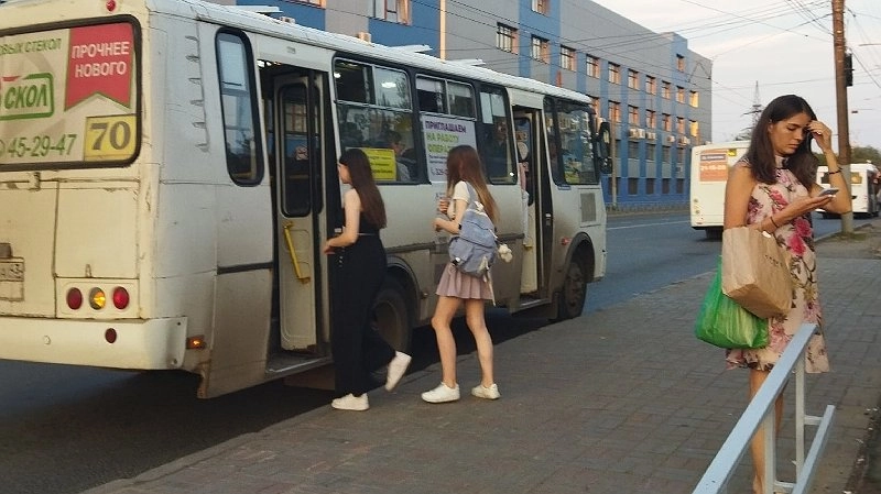 В Кирове проблемные автобусы раздадут крупным перевозчикам