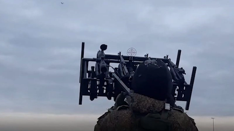 Главная картинка новости: Ночью над регионами России сбили 113 вражеских беспилотников