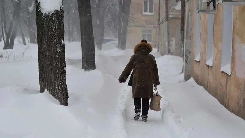 Главная картинка новости: Почему люди растят неблагодарных детей и в старости остаются в одиночестве: мудрые мысли Александры Марининой