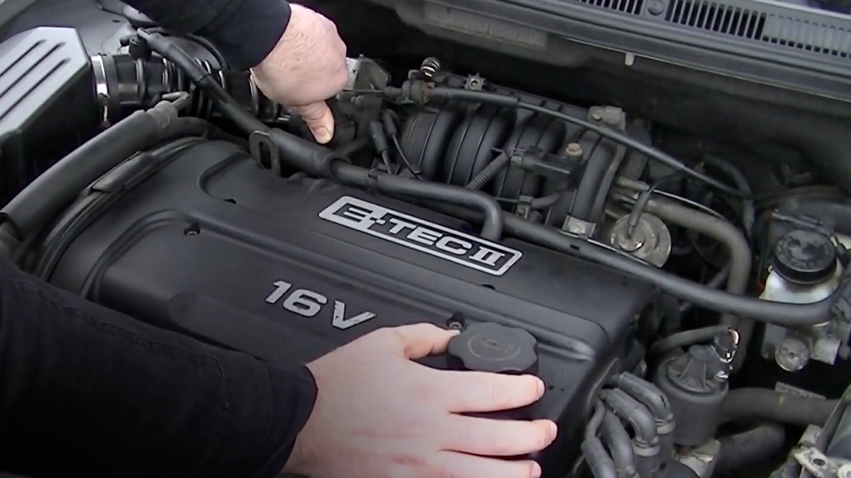 Водители не делают прожарку мотора - и зря: зачем раскручивать мотор до красной зоны