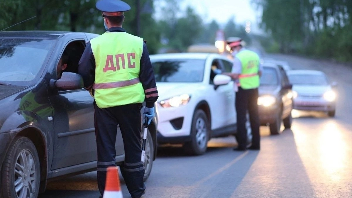 В ГИБДД поставили жирную точку: нужно ли выходить из машины, когда вас остановил инспектор – запомните навсегда