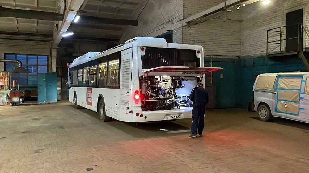 Главная картинка новости: В кировских автобусах настраивают кондиционеры из-за жары