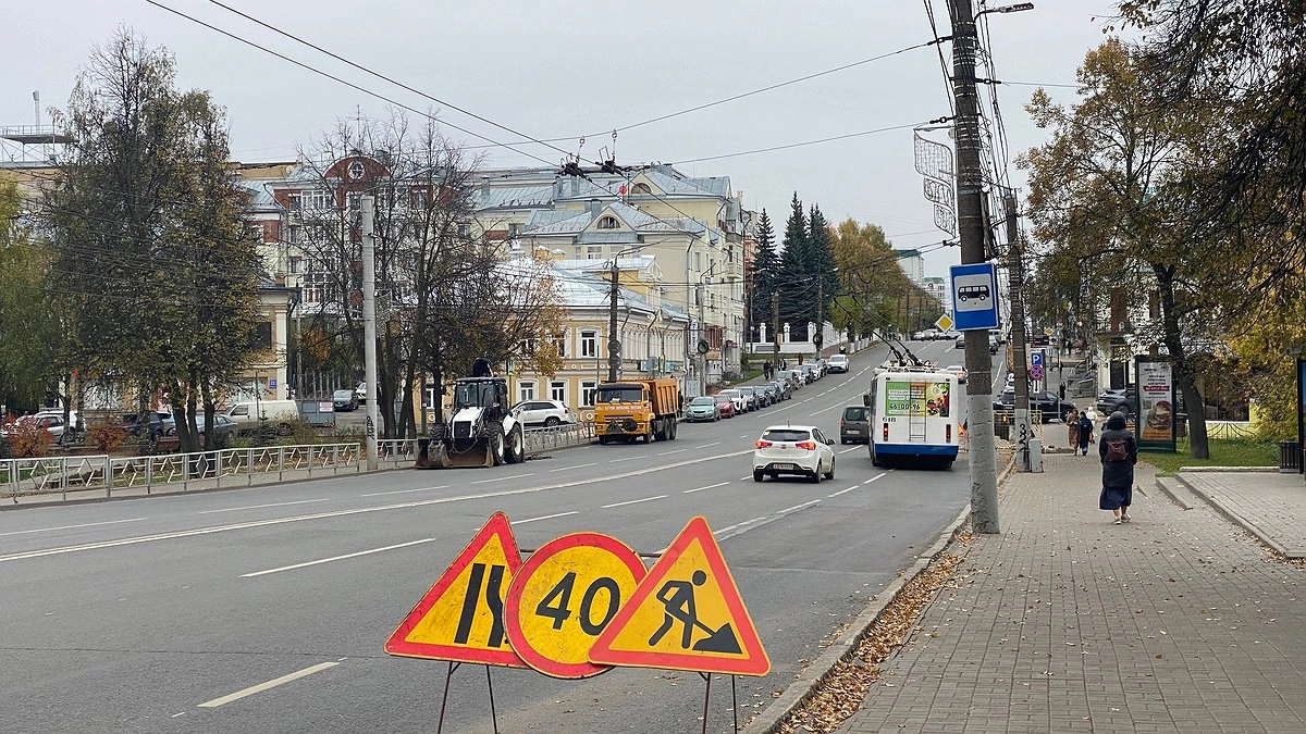 Улицу Труда в Кирове перекрыли на две недели из-за дефекта на теплотрассе