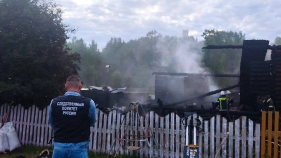 В Омутнинском районе в пожаре погибли женщина и 8-летний ребенок
