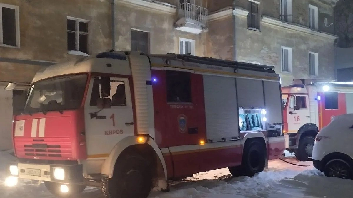 Главная картинка новости: Неисправная печь уничтожила 160 «квадратов» частного дома в Мурыгино