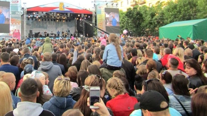 Главная картинка новости: Известна программа мероприятий в День России (0+) в Кирове: куда сходить в длинные выходные