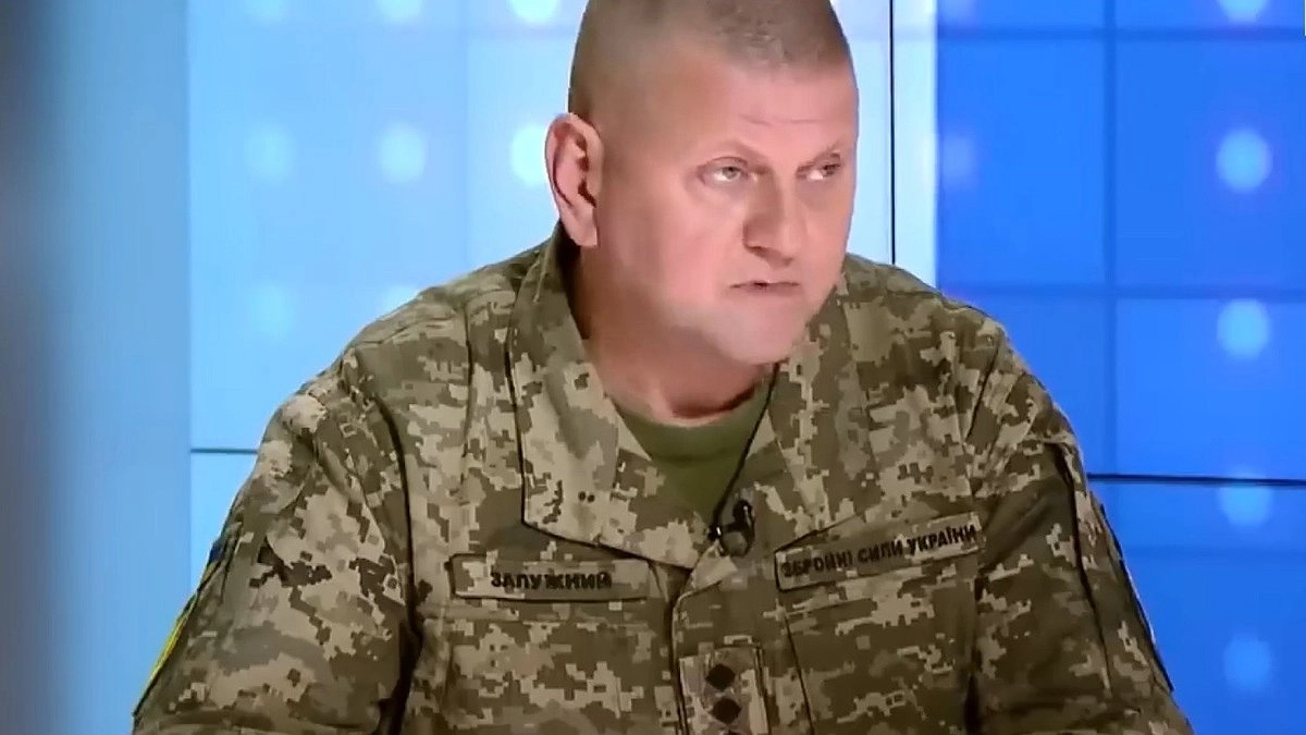 Главная картинка новости: "Цена была слишком высокой": Залужный дал оценку ситуации на фронте для ВСУ
