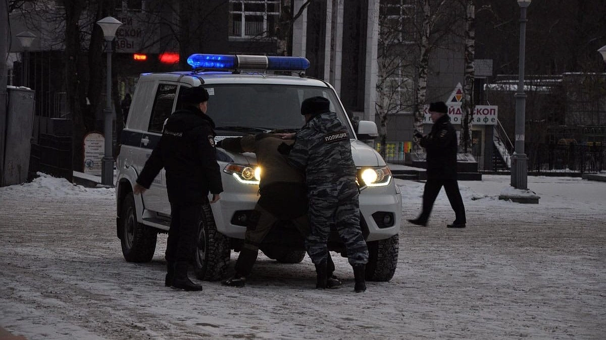 В Кирово-Чепецке осудили менеджера по закупкам за 24 взятки