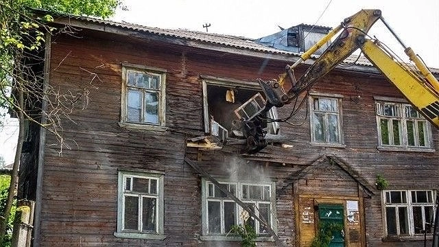 В Кирове снесли 19 аварийных домов